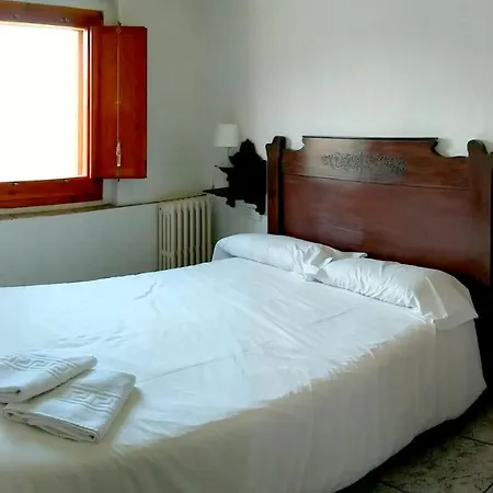 Mas El Carrer Apartment *